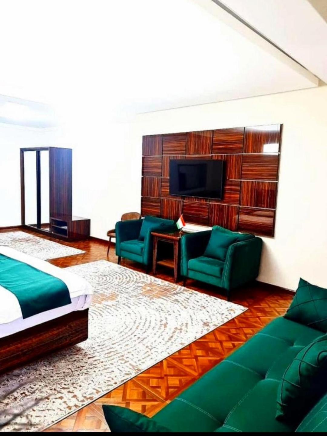 Hotel Ayni Duschanbe Zimmer foto